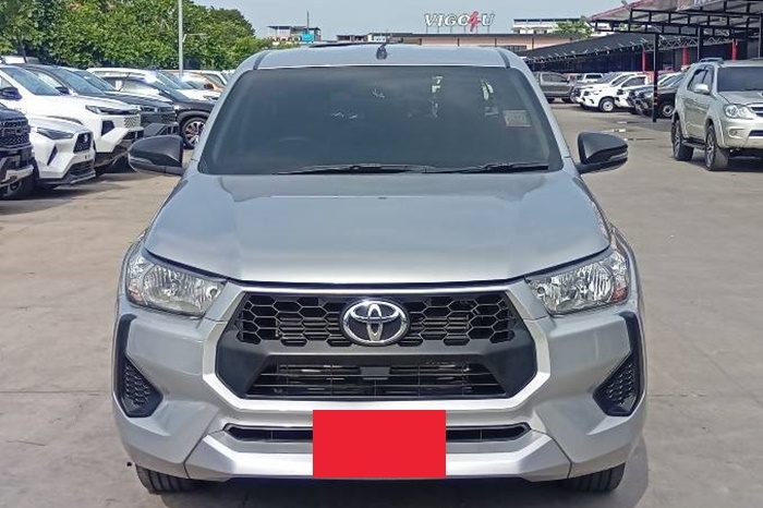 REVO 2WD 2025 2.4 ENTRY AT DOUBLE CAB SILVER  3554 full