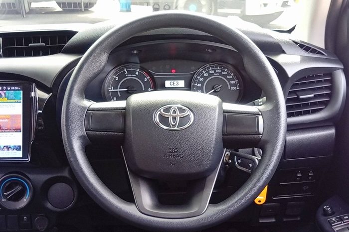REVO 2WD 2025 2.4 ENTRY AT DOUBLE CAB SILVER  3554 full