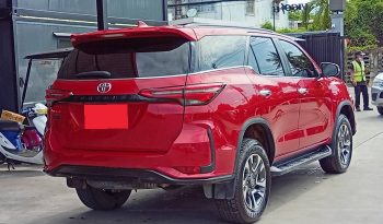 TOYOTA 2WD 2023 2.4V AT FORTUNER RED  4770 full