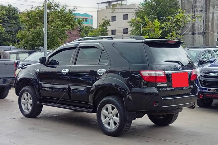 TOYOTA 2WD 2009 2.7V AT FORTUNER BLACK  9868 full