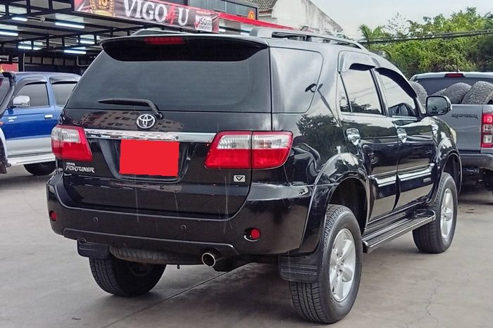 TOYOTA 2WD 2009 2.7V AT FORTUNER BLACK  9868 full