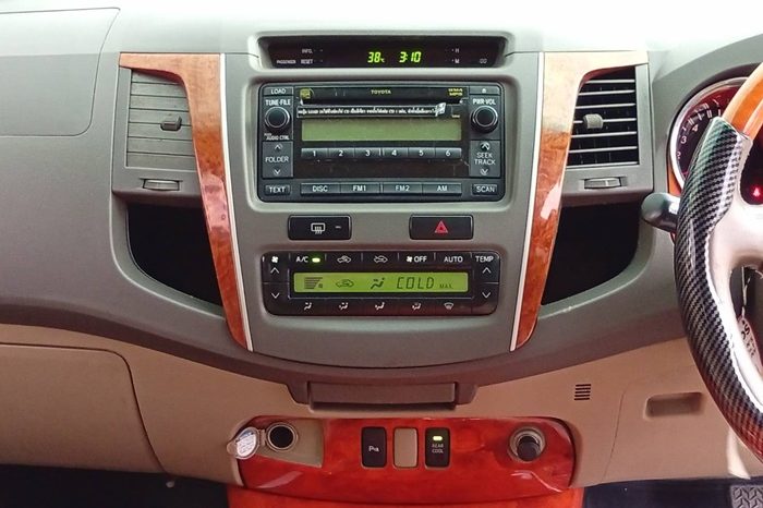 TOYOTA 2WD 2009 2.7V AT FORTUNER BLACK  9868 full