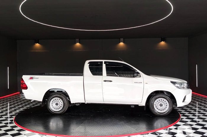 REVO 2WD 2018 2.4J MT SMART CAB WHITE  8507 full