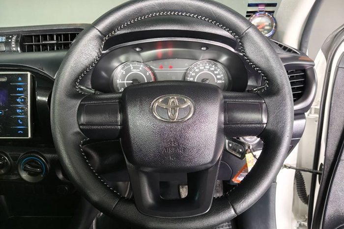 REVO 2WD 2020 2.4 J MT STANDARD WHITE  340 full
