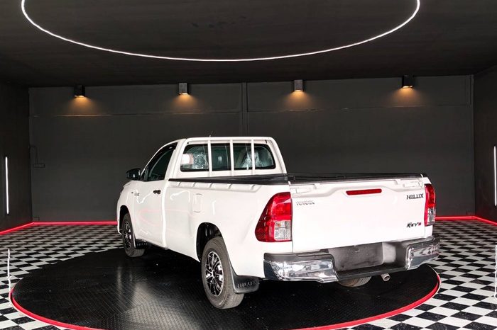 REVO 2WD 2020 2.4 J MT STANDARD WHITE  340 full