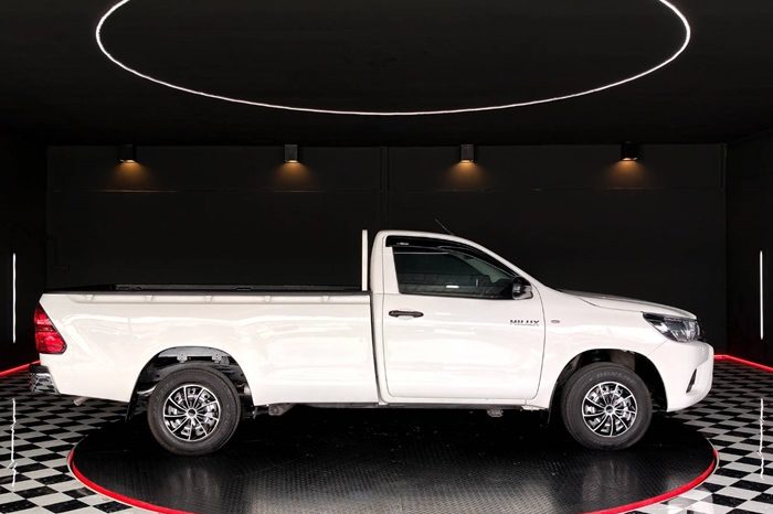REVO 2WD 2020 2.4 J MT STANDARD WHITE  340 full