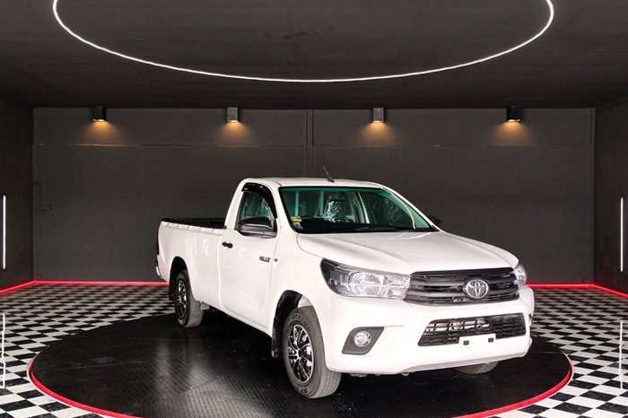 REVO 2WD 2020 2.4 J MT STANDARD WHITE  340 full