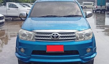 TOYOTA 4WD 2005 2.7V AT FORTUNER BLUE  832 full