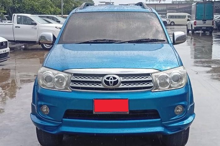 TOYOTA 4WD 2005 2.7V AT FORTUNER BLUE  832 full