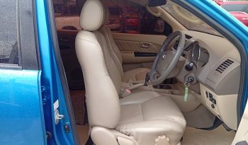 TOYOTA 4WD 2005 2.7V AT FORTUNER BLUE  832 full