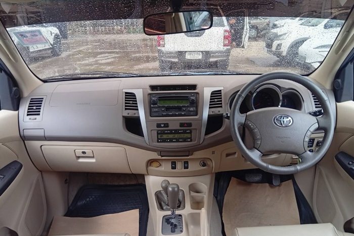 TOYOTA 4WD 2005 2.7V AT FORTUNER BLUE  832 full