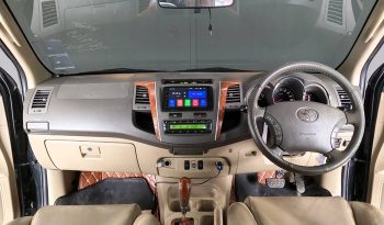 TOYOTA 2WD 2011 2.7V AT FORTUNER BLACK  7295 full