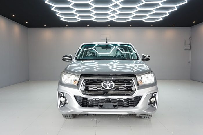 REVO 2WD 2020 2.4E MT SMART CAB SILVER  1614 full