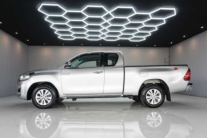 REVO 2WD 2020 2.4E MT SMART CAB SILVER  1614 full