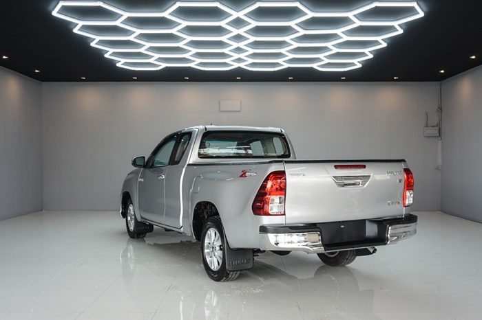 REVO 2WD 2020 2.4E MT SMART CAB SILVER  1614 full