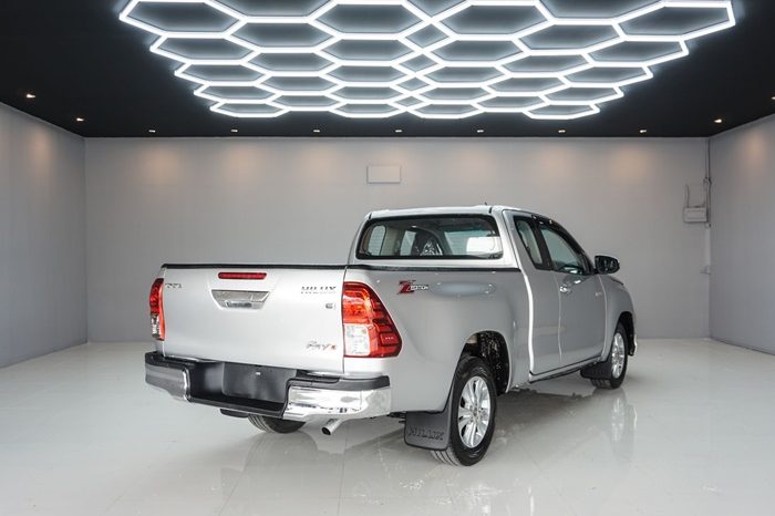REVO 2WD 2020 2.4E MT SMART CAB SILVER  1614 full
