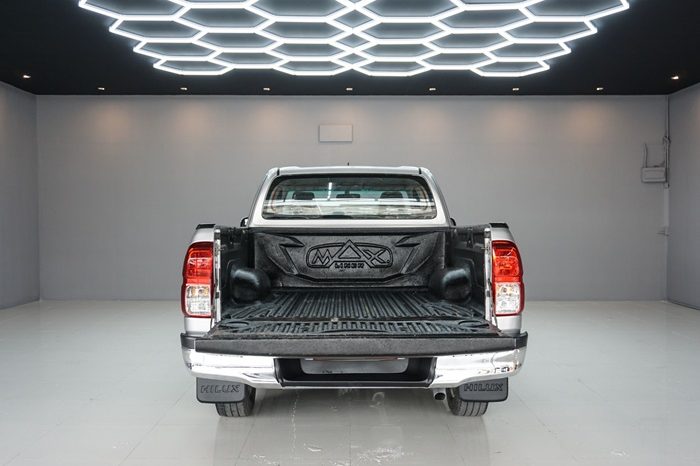 REVO 2WD 2020 2.4E MT SMART CAB SILVER  1614 full