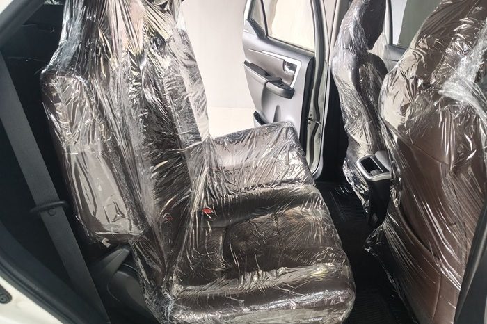 TOYOTA 4WD 2020 2.4V AT FORTUNER WHITE  6124 full