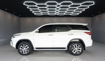 TOYOTA 4WD 2020 2.4V AT FORTUNER WHITE  6124 full