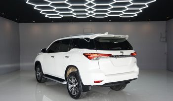 TOYOTA 4WD 2020 2.4V AT FORTUNER WHITE  6124 full