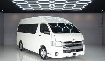 TOYOTA 2WD 2019 3.0 AT COMMUTER WHITE  3754 full