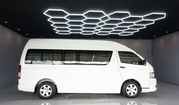 TOYOTA 2WD 2019 3.0 AT COMMUTER WHITE  3754 full