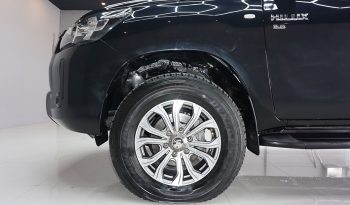REVO 4WD 2021 2.8 ENTRY MT STANDARD BLACK  4608 full