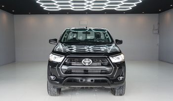 REVO 4WD 2021 2.8 ENTRY MT STANDARD BLACK  4608 full