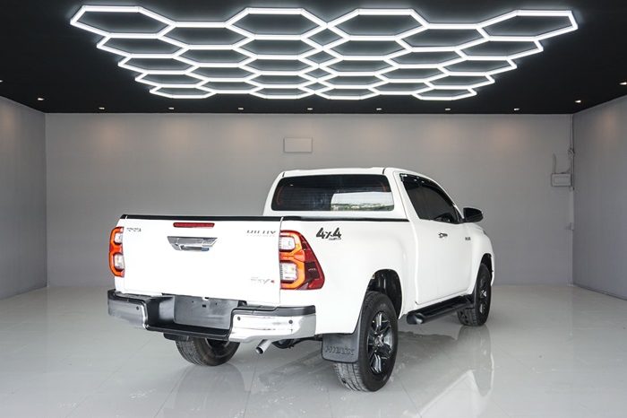 REVO 4WD 2022 2.4 MID MT SMART CAB WHITE  5476 full