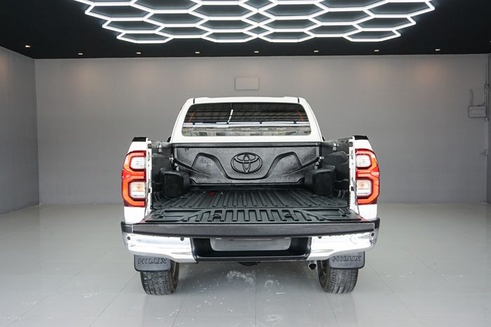 REVO 4WD 2022 2.4 MID MT SMART CAB WHITE  5476 full