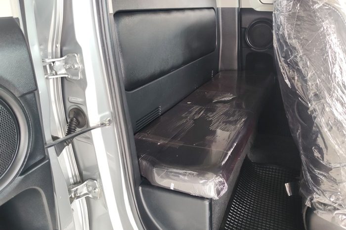 REVO 2WD 2020 2.4E MT SMART CAB SILVER  1614 full