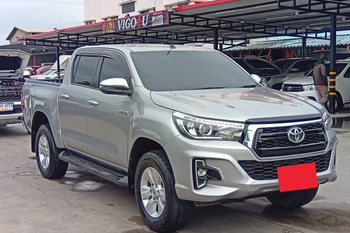 REVO PRE 2020 2.4E AT DOUBLE CAB SILVER 9718 full