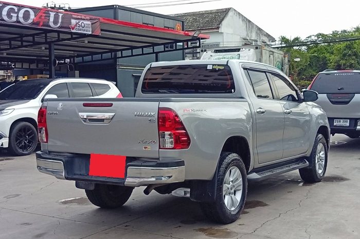 REVO PRE 2020 2.4E AT DOUBLE CAB SILVER 9718 full