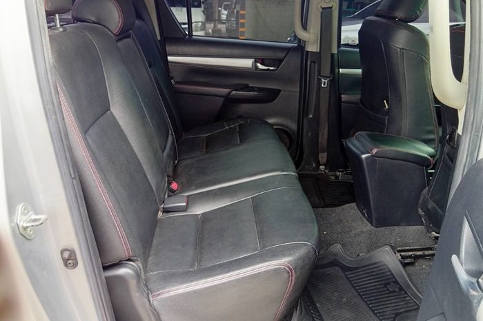 REVO PRE 2020 2.4E AT DOUBLE CAB SILVER 9718 full