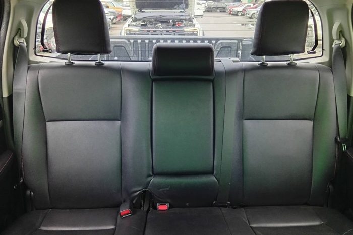 REVO PRE 2020 2.4E AT DOUBLE CAB SILVER 9718 full