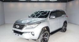 TOYOTA 2WD 2016 2.4V AT FORTUNER SILVER  2371