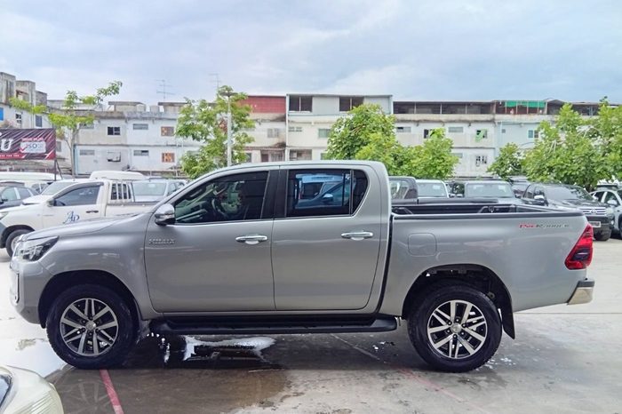 REVO PRE 2016 2.4E AT DOUBLE CAB SILVER 3091 full
