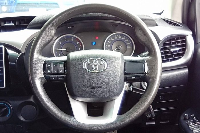 REVO PRE 2016 2.4E AT DOUBLE CAB SILVER 3091 full