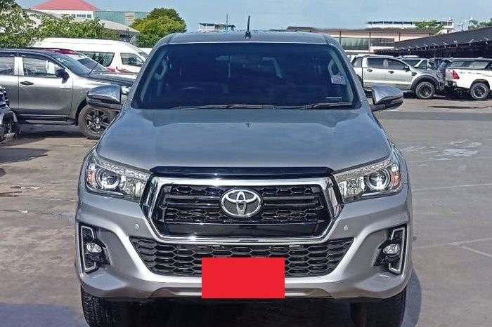REVO PRE 2019 2.4G AT DOUBLE CAB SILVER  907 full