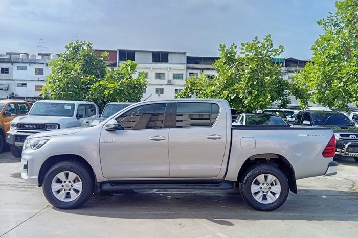 REVO PRE 2019 2.4G AT DOUBLE CAB SILVER  907 full