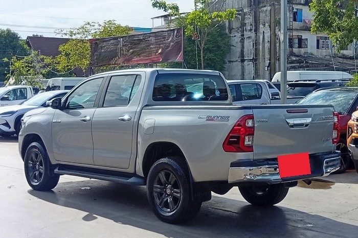 REVO PRE 2021 2.4 ENTRY AT DOUBLE CAB SILVER 2966 full