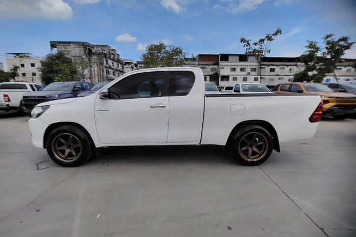 REVO 2WD 2017 2.4E MT SMART CAB WHITE  5754 full