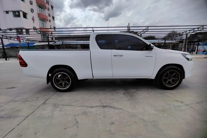 REVO 2WD 2017 2.4E MT SMART CAB WHITE  5754 full