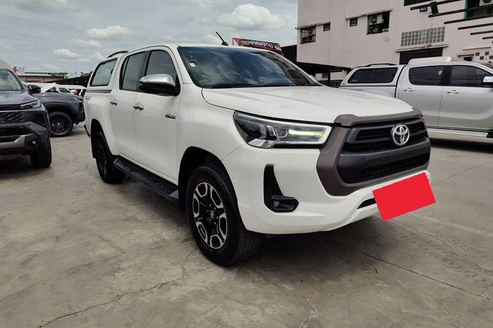 REVO PRE 2021 2.4 MID AT DOUBLE CAB WHITE  2081 full