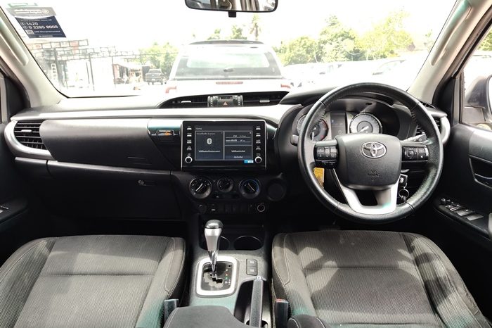 REVO PRE 2021 2.4 MID AT DOUBLE CAB WHITE  2086 full