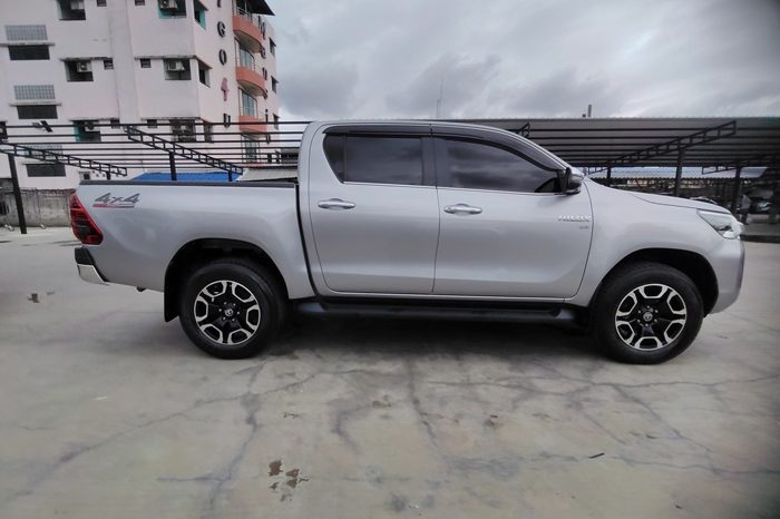 REVO 4WD 2022 2.8 HIGHT AT DOUBLE CAB SILVER  4386 full