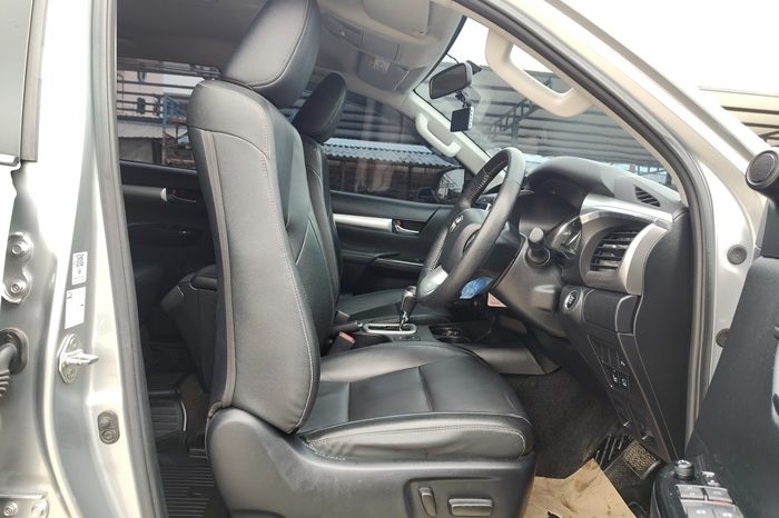 REVO 4WD 2022 2.8 HIGHT AT DOUBLE CAB SILVER  4386 full