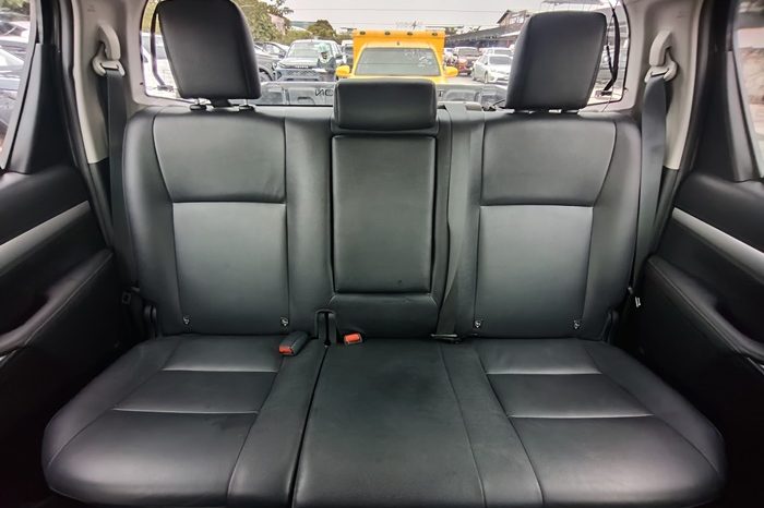 REVO 4WD 2022 2.8 HIGHT AT DOUBLE CAB SILVER  4386 full