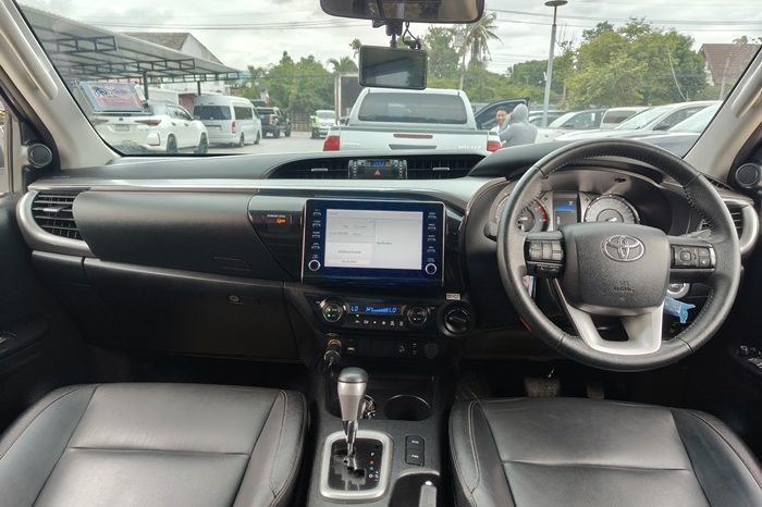 REVO 4WD 2022 2.8 HIGHT AT DOUBLE CAB SILVER  4386 full