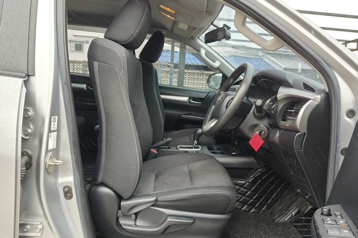 REVO PRE 2021 2.4 ENTRY AT DOUBLE CAB SILVER  1583 full